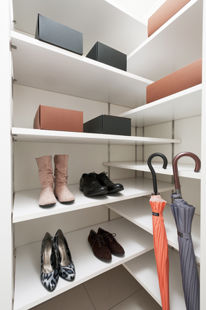 Interior.  [Shoes in cloak] The entrance, Shoes, of course established a shoe-in cloak that can store plenty to umbrella and accessories.