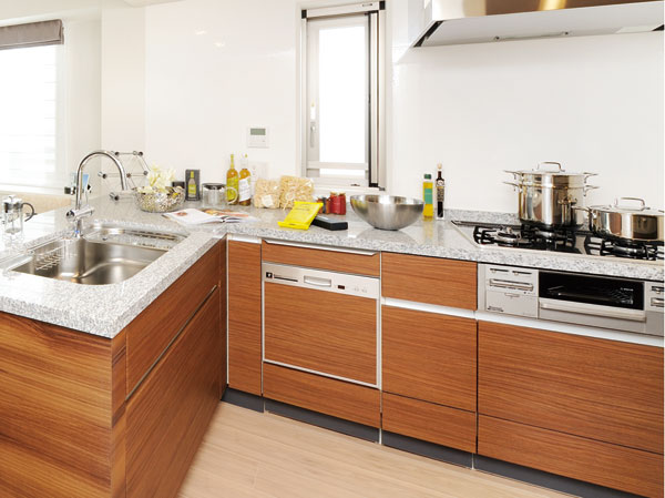 Kitchen.  [kitchen] It established the storage of the pull-out in the bottom of the system kitchen. This is useful for storing the small items that do not usually frequently used. Also, Such as the Ready-To-Eat dish and cooked dishes, Handy with a slide table that can be used pulled out only when needed.