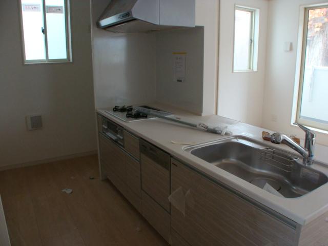 Same specifications photo (kitchen)