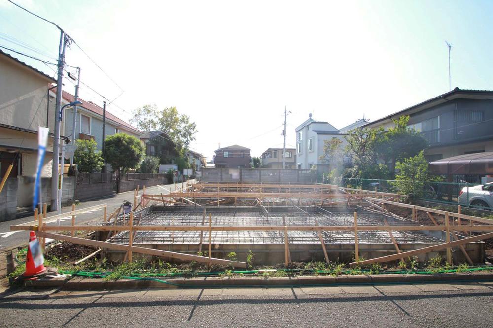 Local appearance photo. It is flat 35S fit housing.