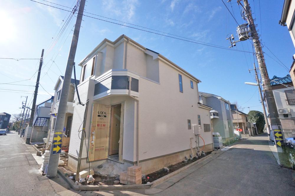 Local appearance photo. Since the appearance has put the accent on the part, Appearance is down pat