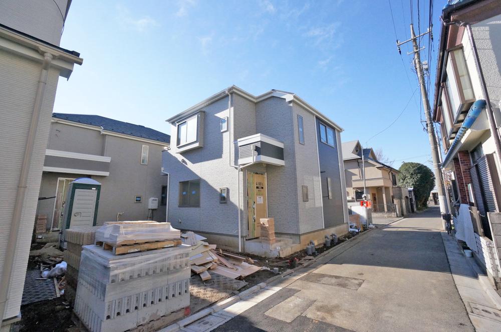 Local appearance photo. Refreshing is the the residential area