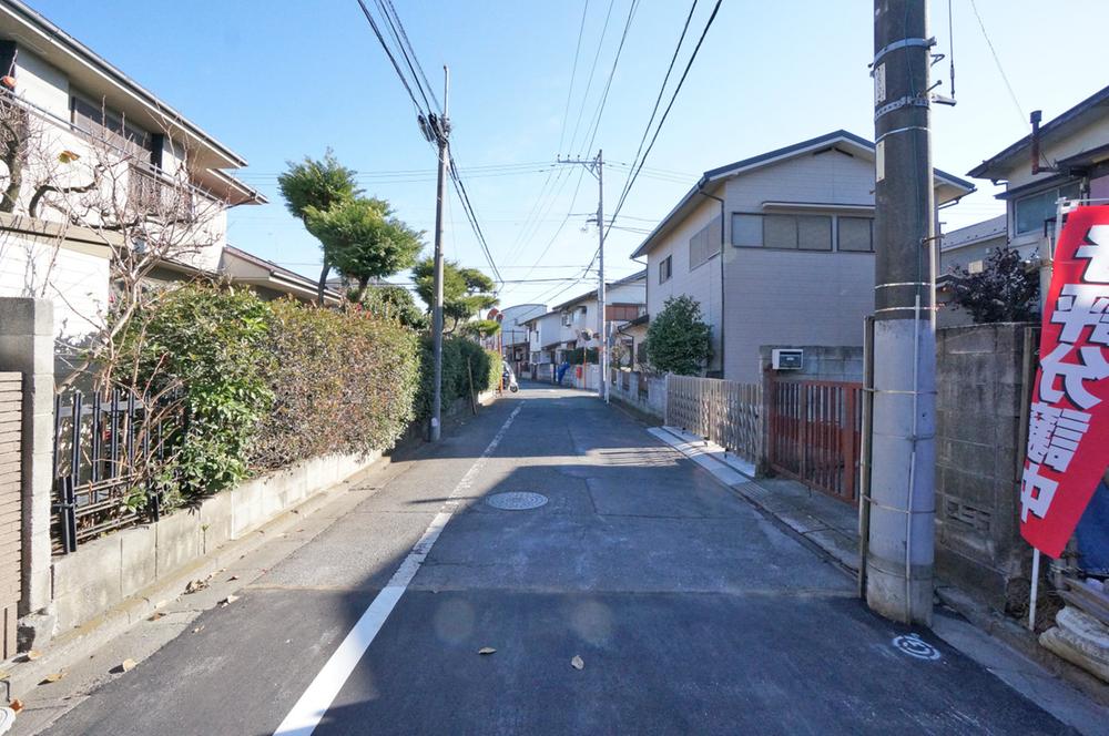 Local photos, including front road. Front road are spacious