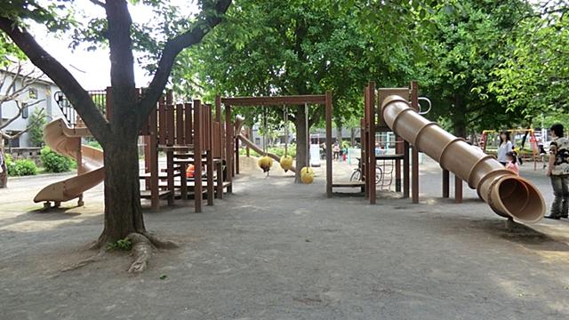 park. 320m to Shiroyama Park