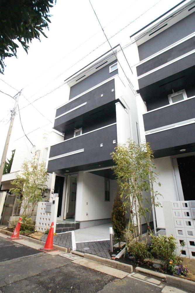 Same specifications photos (appearance). It is the completion of the clean streets, which is formed in the house of the same design can not wait