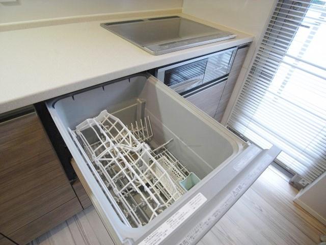 Kitchen. dishwasher