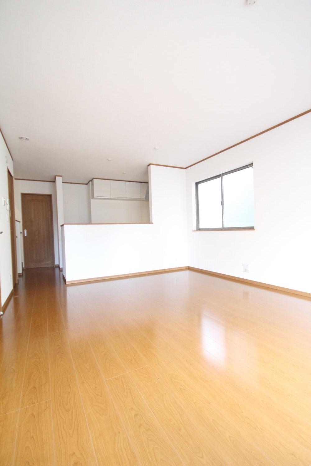 Living. 1F But It is a bright living room