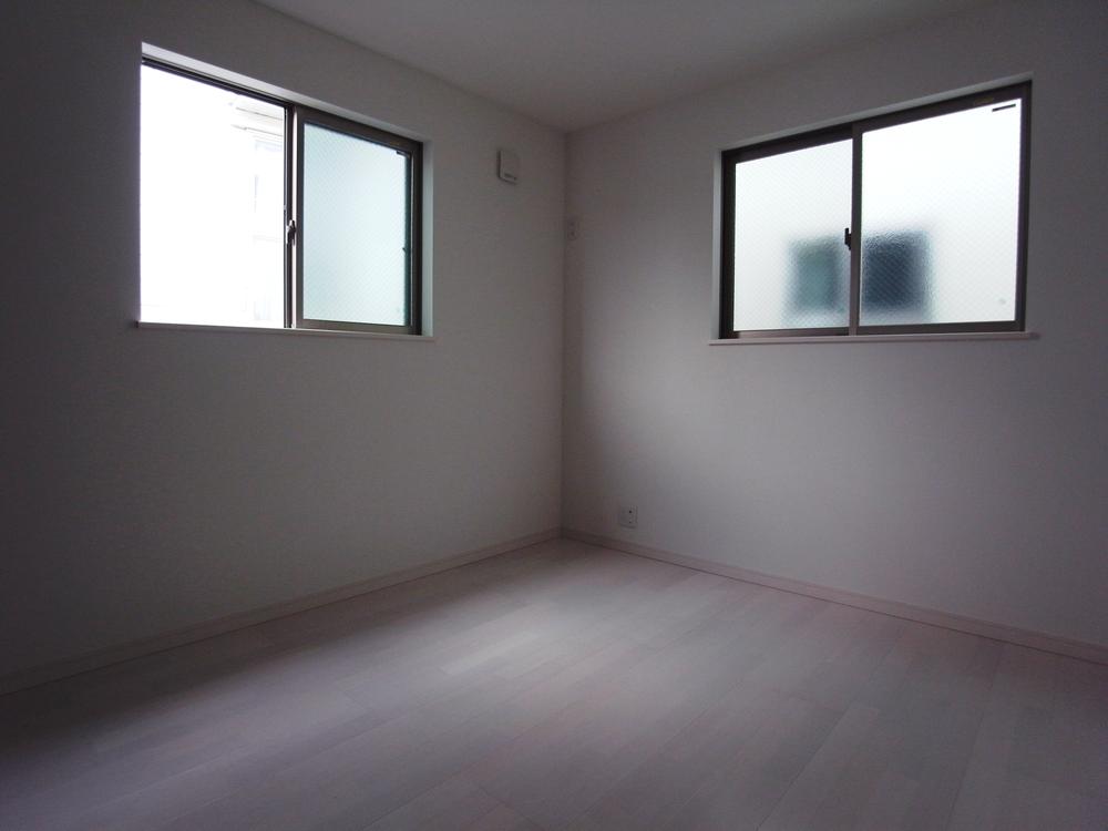 Same specifications photos (Other introspection). Western-style construction cases