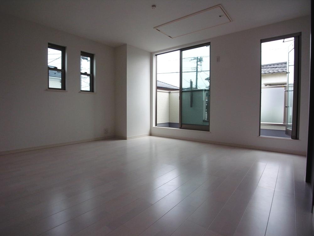 Same specifications photos (living). Living example of construction