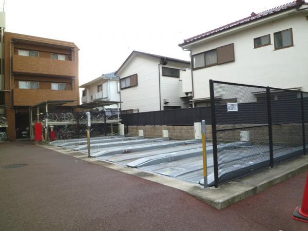 Parking lot