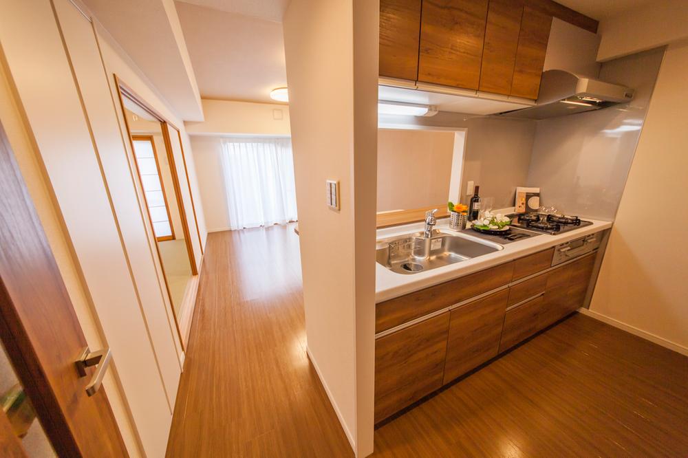 Kitchen. Indoor (12 May 2013) Shooting