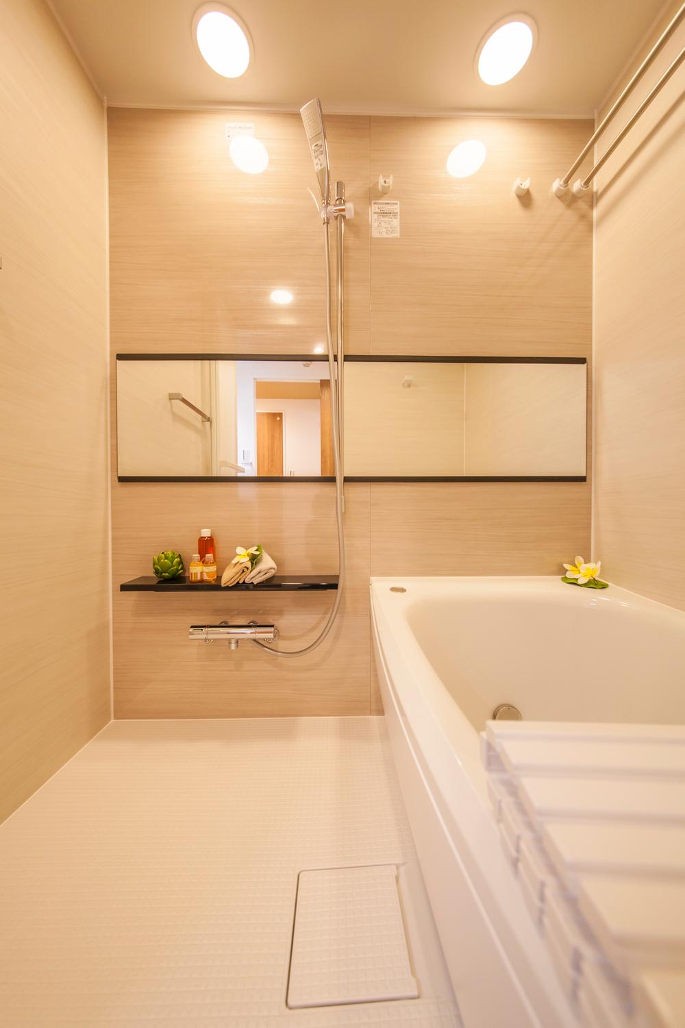 Bathroom. Indoor (12 May 2013) Shooting ☆ Reheating function ・ With ventilation dryer