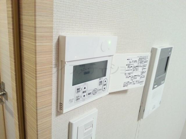 Cooling and heating ・ Air conditioning. Vibration Control ・ Seismic isolation ・ Earthquake resistant 						 / 							Seismic fit 						 / 							It is close to the city 						 / 							System kitchen 						 / 							Bathroom Dryer 						 / 							Corner dwelling unit 						 / 							Yang per good 						 / 							Flat to the station 						 / 							24 hours garbage disposal Allowed 						 / 							Face-to-face kitchen 						 / 							Security enhancement 						 / 							2 or more sides balcony 						 / 							Bicycle-parking space 						 / 							Elevator 						 / 							TV monitor interphone 						 / 							Leafy residential area 						 / 							Urban neighborhood 						 / 							Ventilation good 						 / 							All living room flooring 						 / 							IH cooking heater 						 / 							Dish washing dryer 						 / 							Or more ceiling height 2.5m 						 / 							water filter 						 / 							All rooms are two-sided lighting 						 / 							Flat terrain 						 / 							Readjustment land within