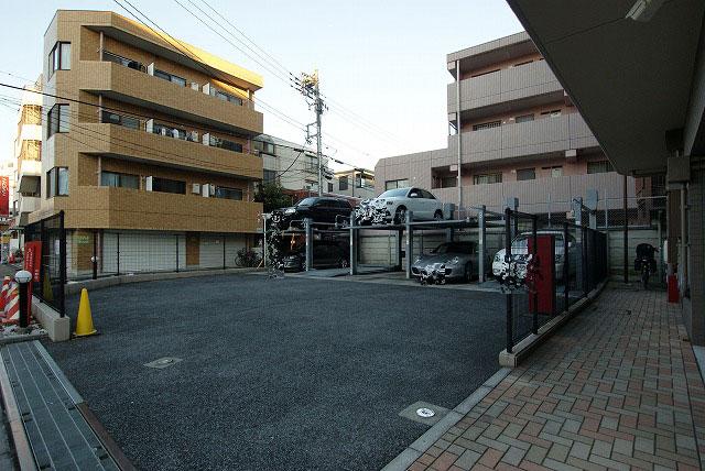 Parking lot