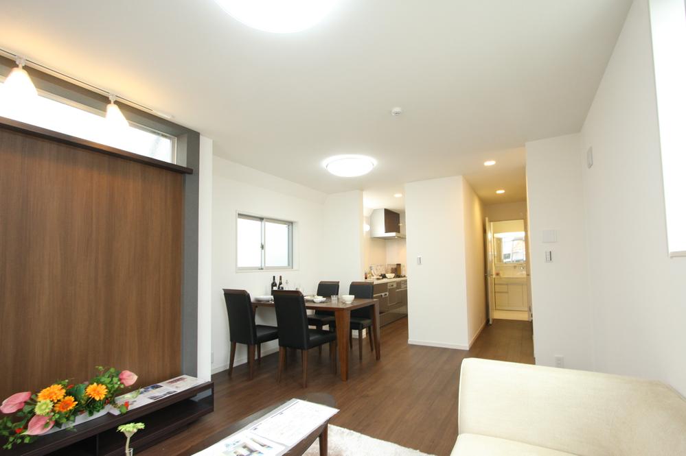 Same specifications photos (living). Your family spacious living room that everyone is comfortable and welcoming