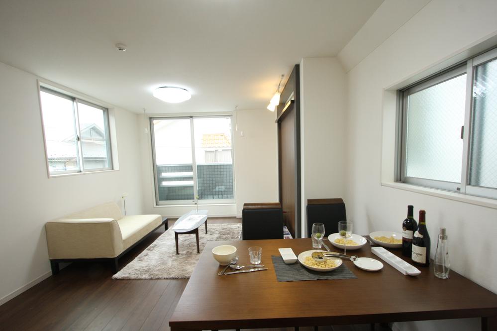 Same specifications photos (living). LDK stuck to the open feeling and daylighting