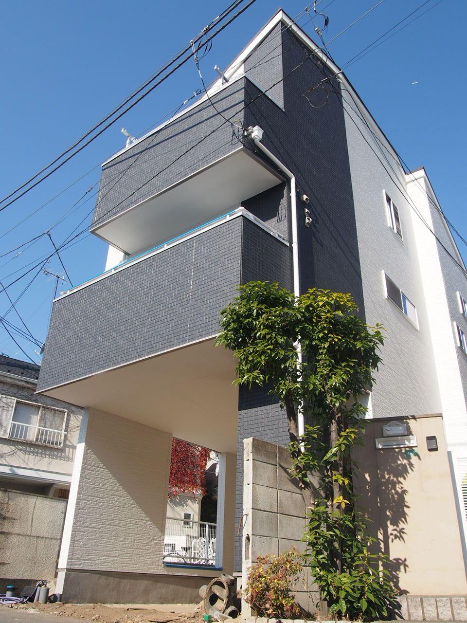 Local appearance photo. Local (12 May 2013) Shooting