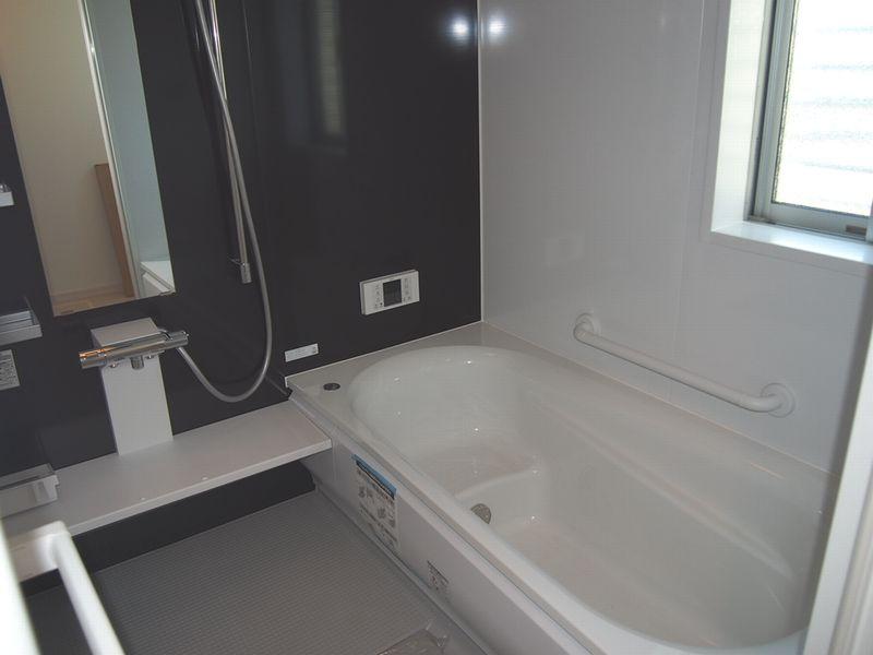 Bathroom. Indoor (12 May 2013) Shooting