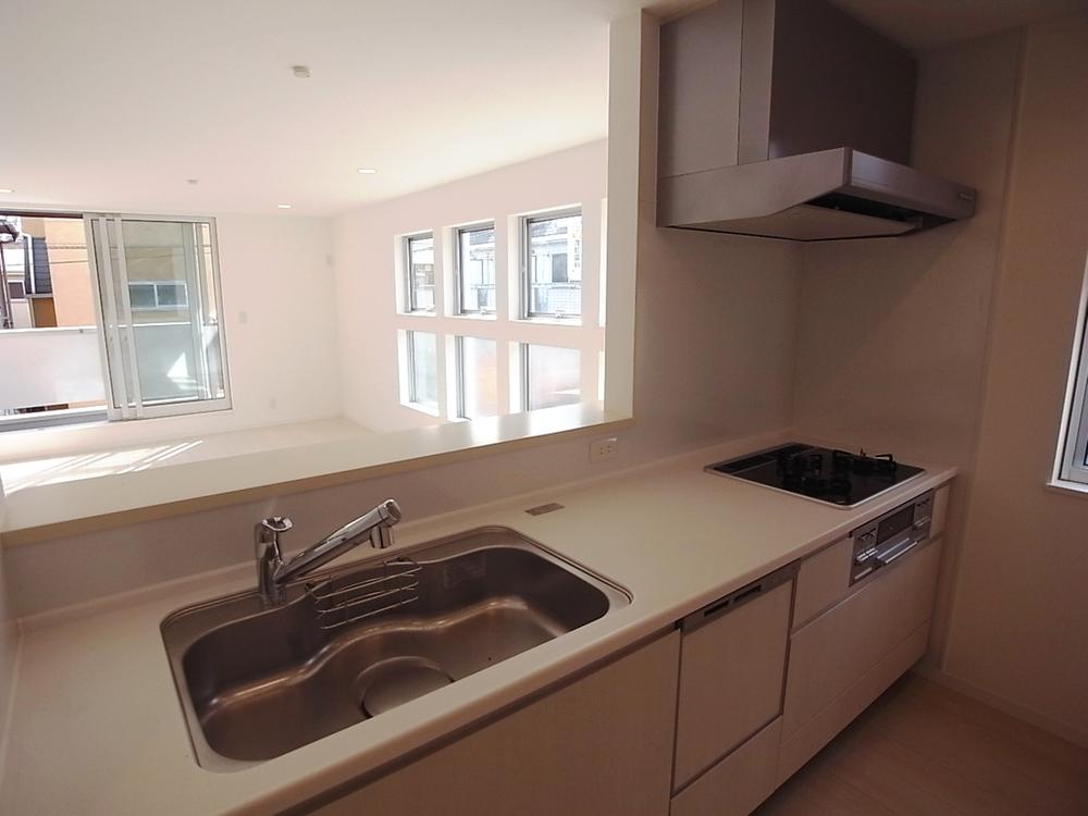 Same specifications photo (kitchen). Kitchen construction cases