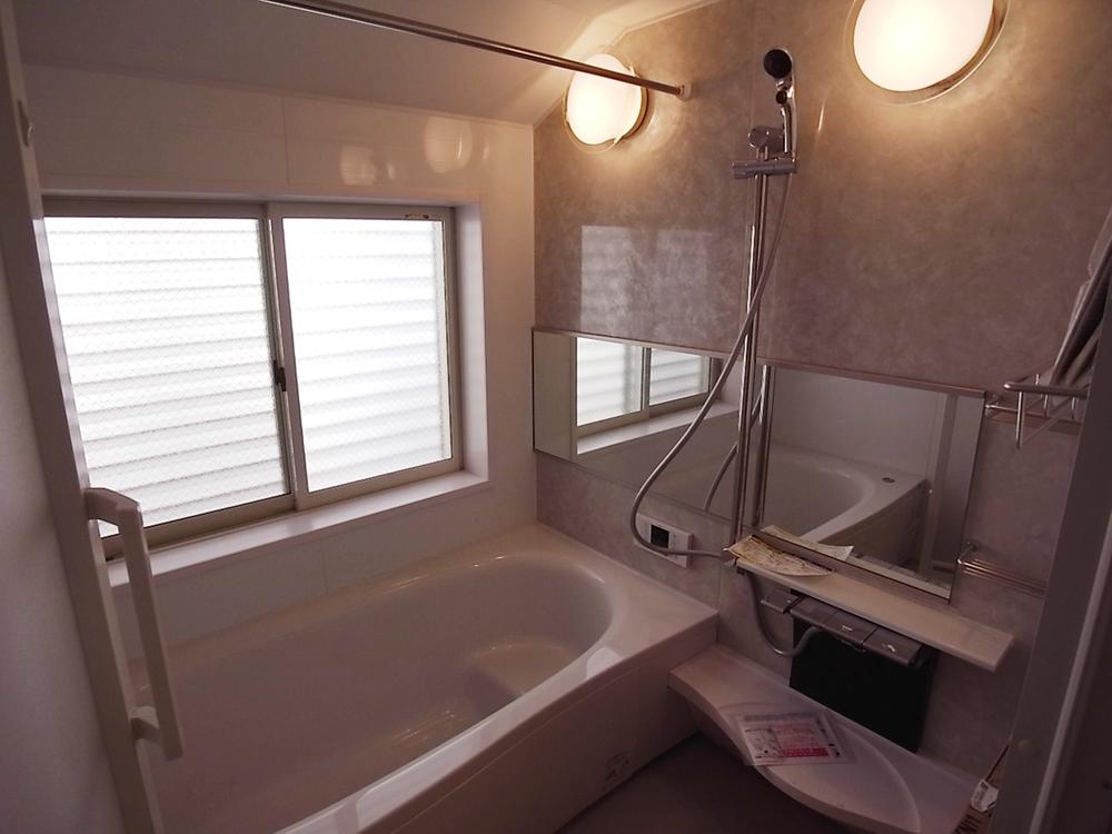 Same specifications photo (bathroom). Bathroom construction cases