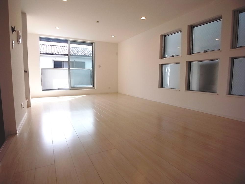 Same specifications photos (living). Living example of construction