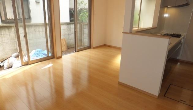 Living. Same specifications