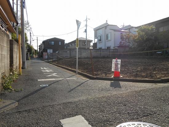 Local photos, including front road. Local (May 2013) Shooting