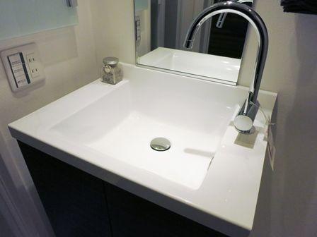 Wash basin, toilet. ~ December 20, the interior has been completed ~ Please have a look once a reborn room.