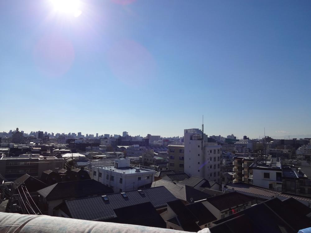 View photos from the dwelling unit. View from the site (December 2013) Shooting
