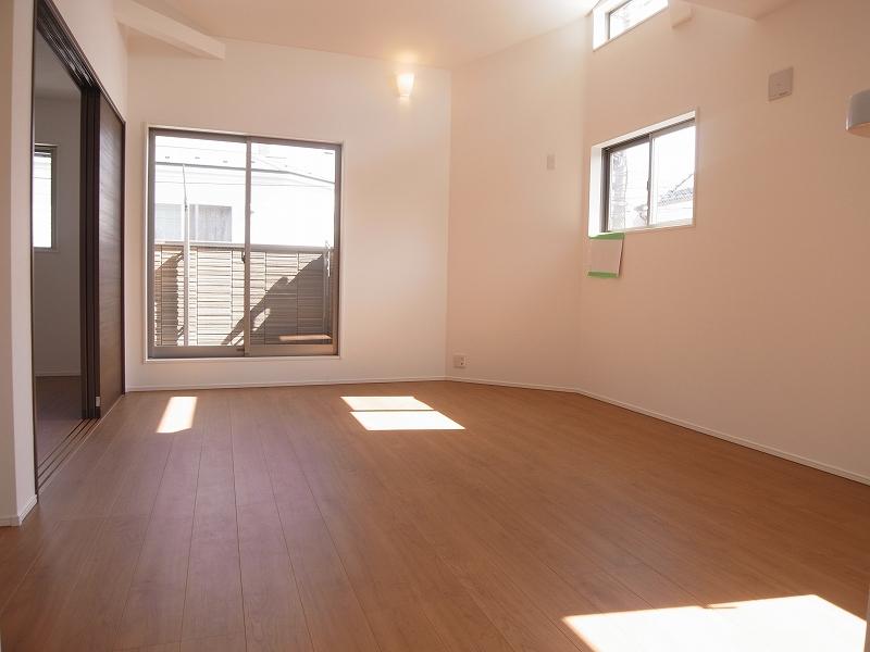 Same specifications photos (living). Living example of construction