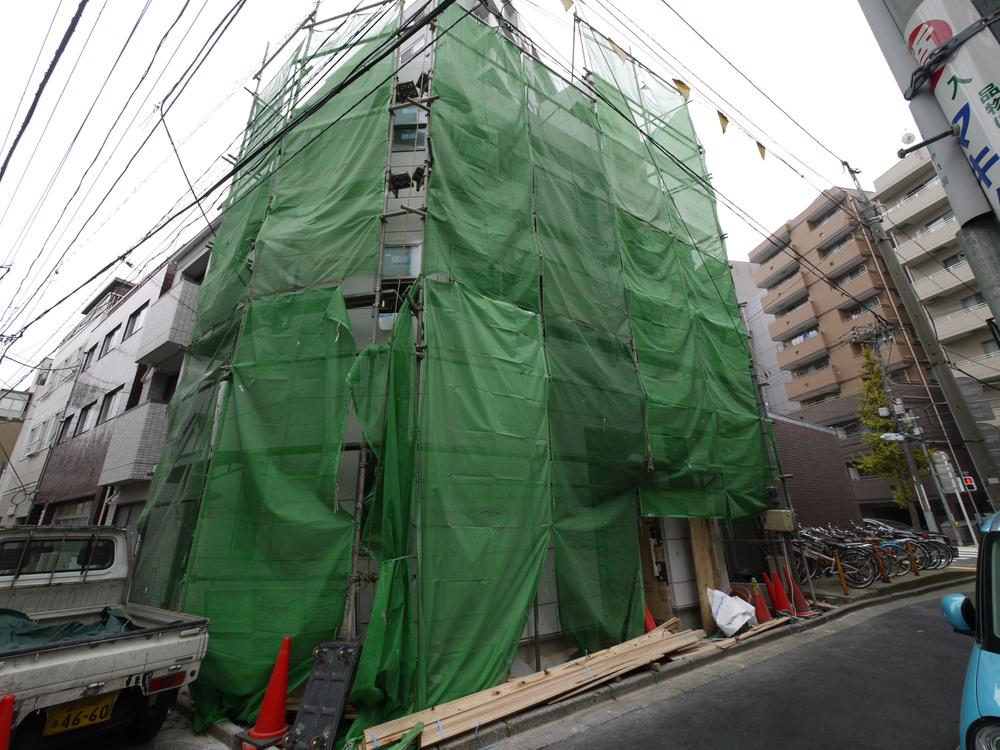 Local appearance photo. It is the convenience of all right Shin-Nakano of newly built single-family.