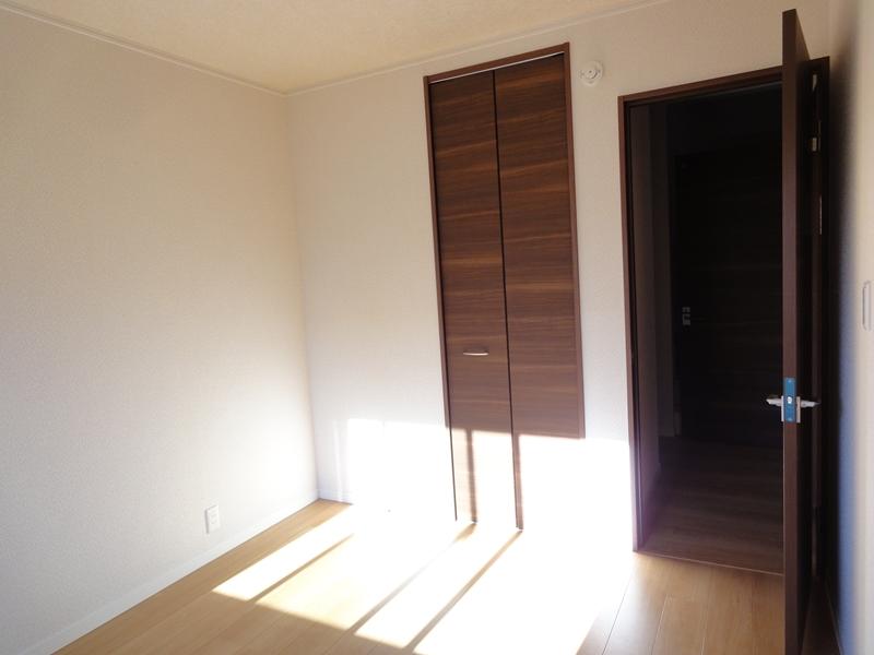 Non-living room. (December 2013) Shooting