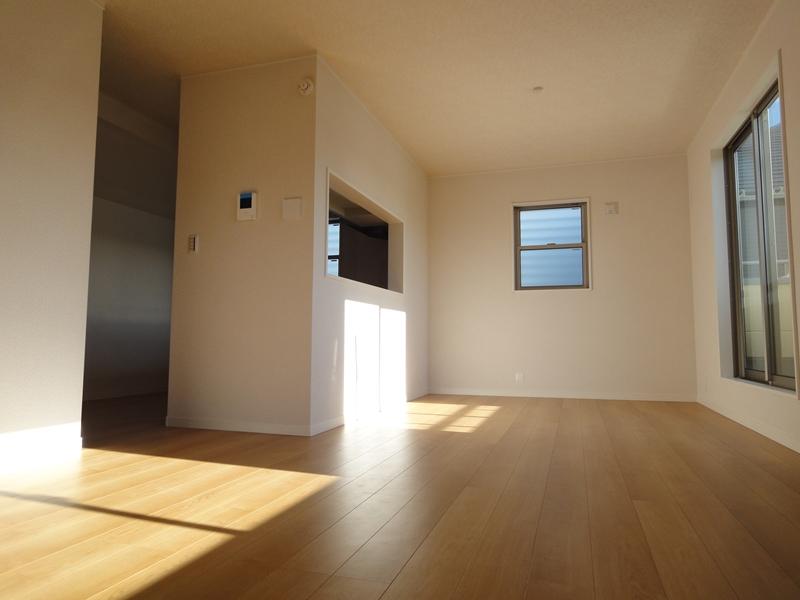 Living. (December 2013) Shooting