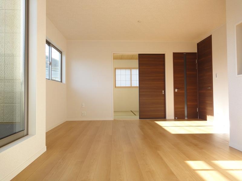 Living. (December 2013) Shooting