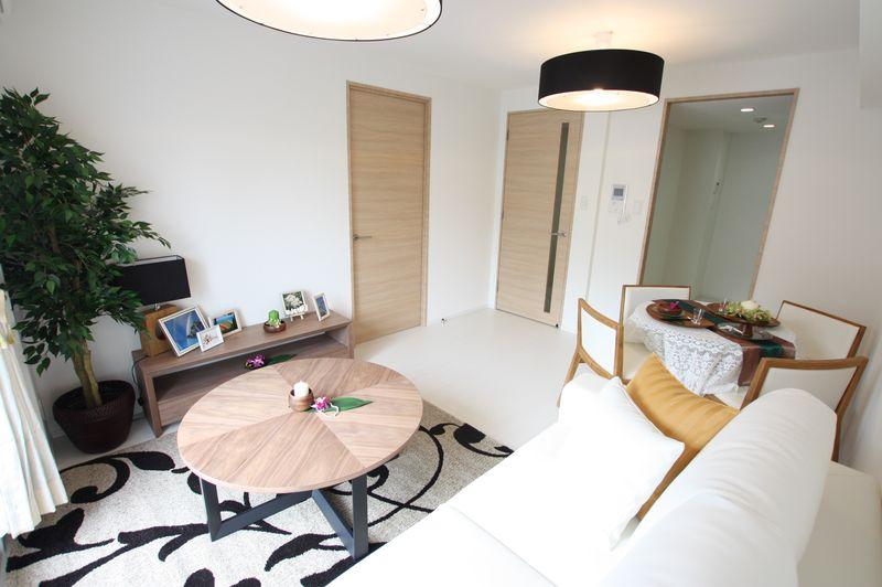 Living. Sound insulating properties in excellent double floor structure.