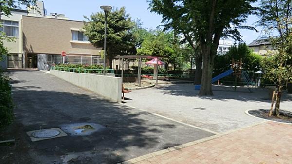 park. To ward Central Park 270m