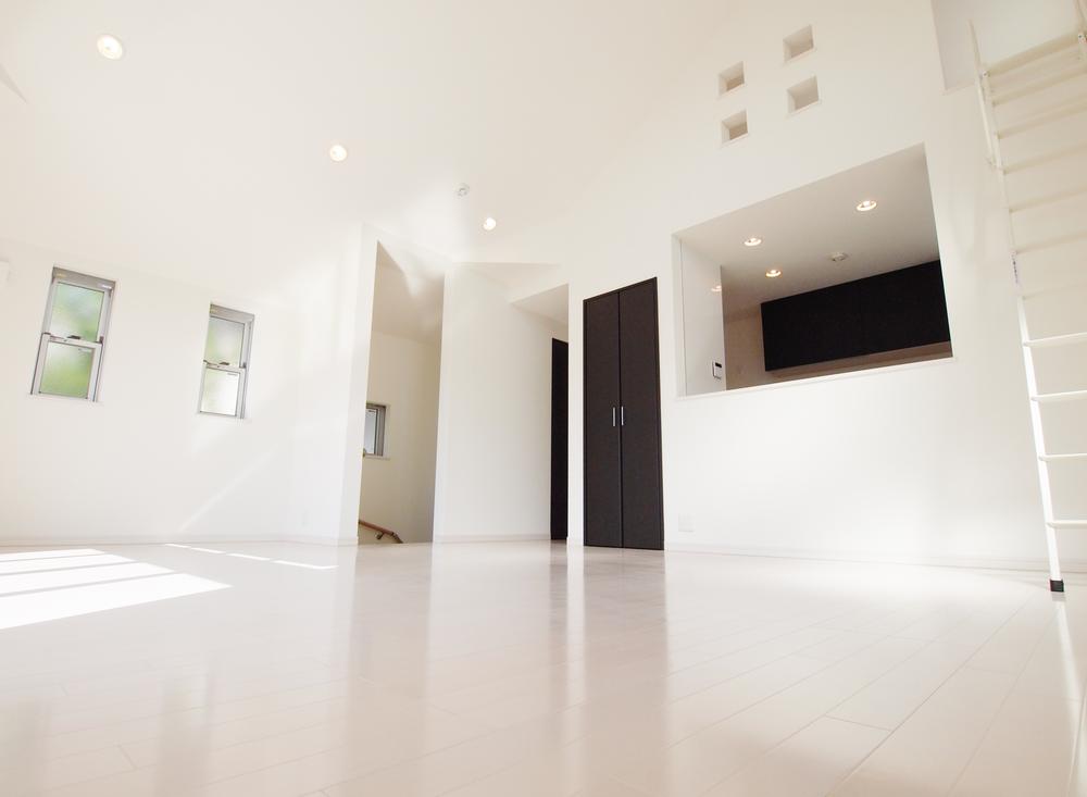 Same specifications photos (living). - Per under construction [Same specifications Photos] It will be -