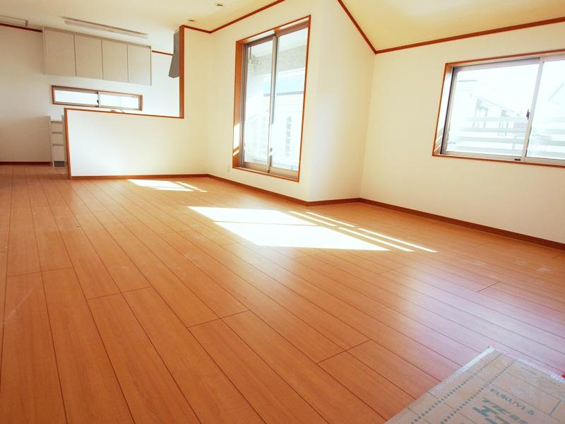 Living. Interior photo (than the other building)