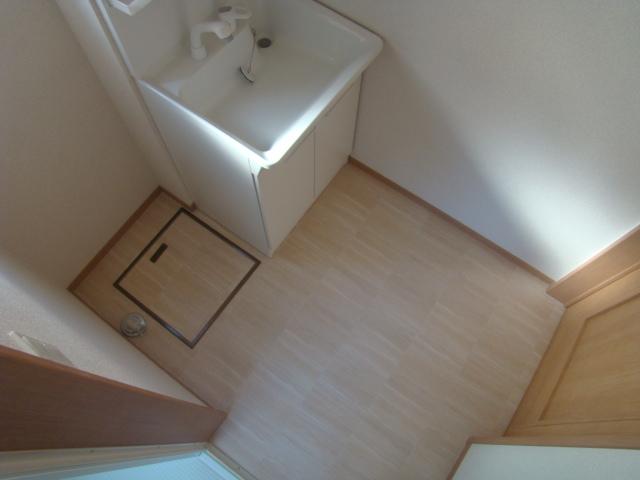 Wash basin, toilet. Indoor (12 May 2013) Shooting