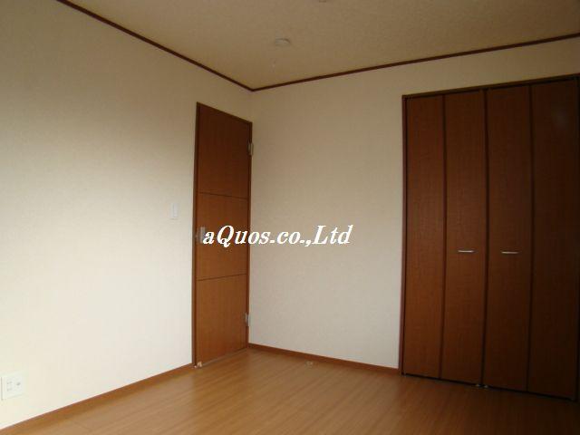 Same specifications photos (Other introspection). Same specifications