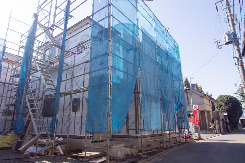 Local appearance photo. Local (11 May 2013) Shooting Building B