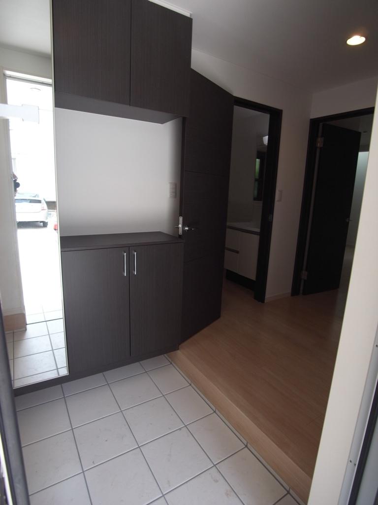 Same specifications photos (Other introspection). Entrance Example of construction