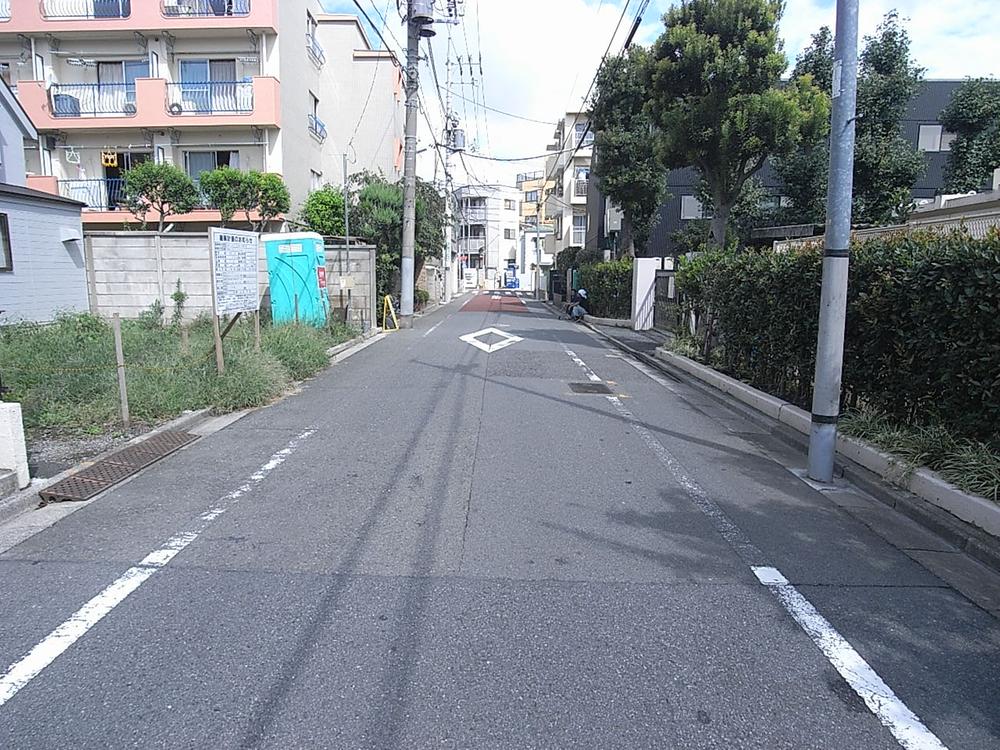 Local photos, including front road. Local (September 2013) Shooting