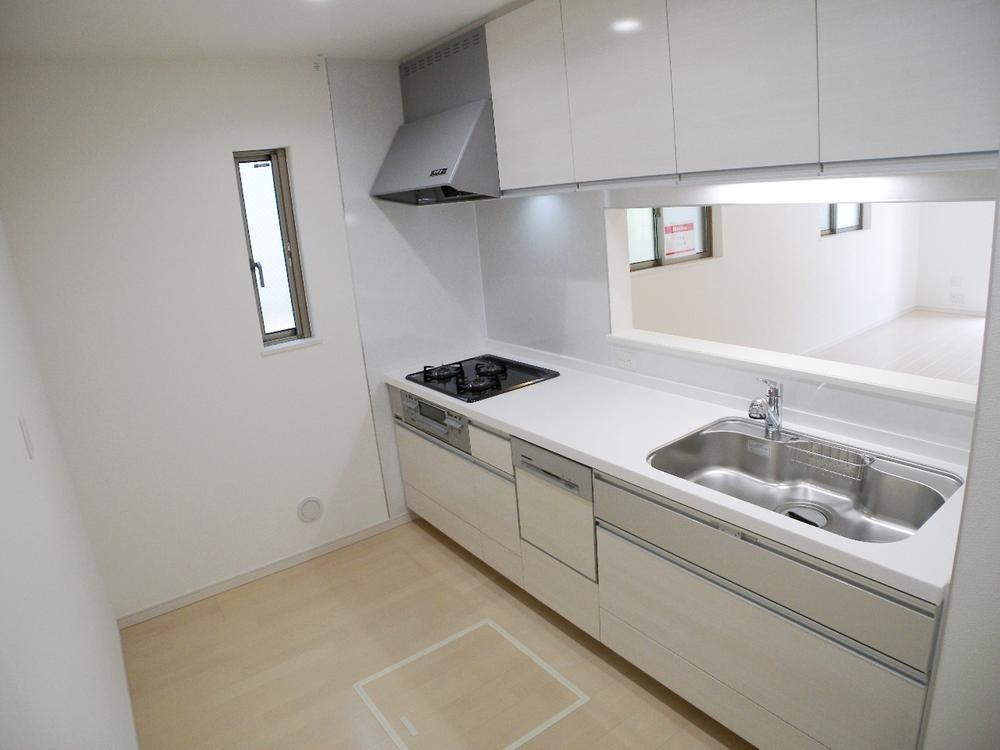 Same specifications photo (kitchen)