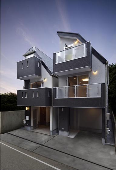 Building plan example (exterior photos). This appearance example of construction of the condominium main. Since it is a Custom Built also performs company, We can recommend with confidence. 