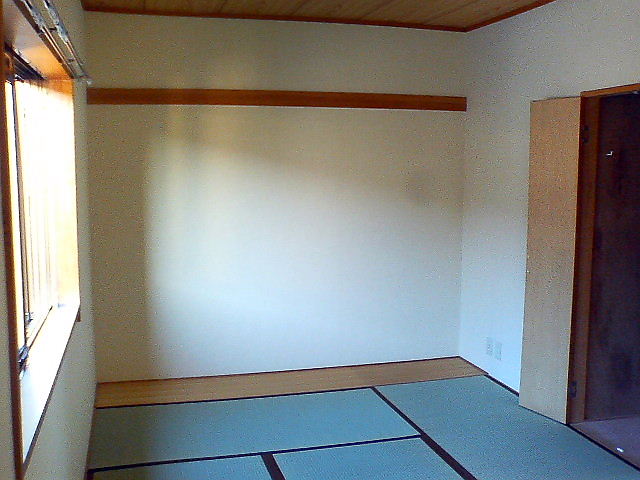 Other room space. Winter if there is a Japanese-style room is various how to use relax with out the kotatsu. 