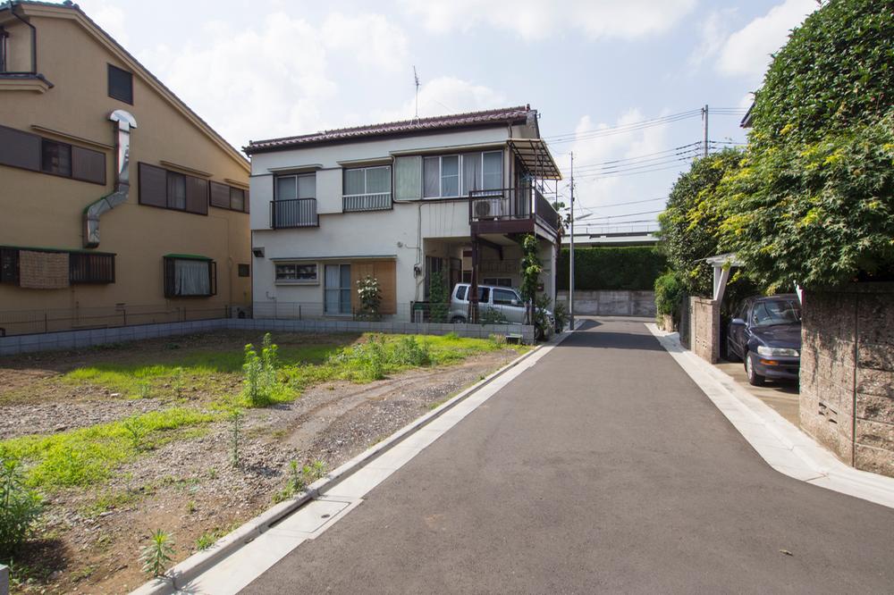 Local photos, including front road. Local (July 2013) Shooting