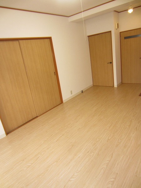 Living and room. Flooring re-covered settled! 