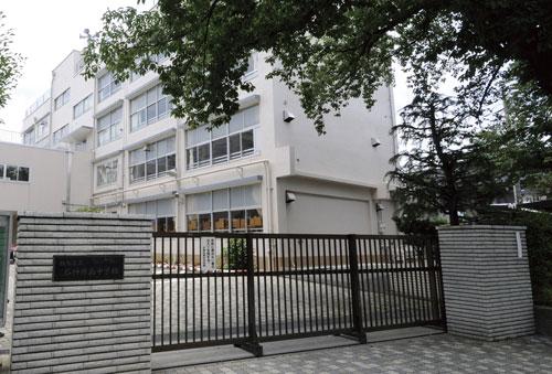 Other. A 2-minute walk of municipal Shakujii South Junior High School (photo). Peace of mind in this distance if the family. Also, Ward Shimoshakujii elementary school than three minutes and a close walk! Home Ya that from now, Especially recommended for families with children of this generation.