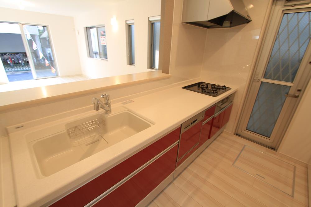 Kitchen. Indoor (10 May 2013) Shooting